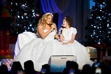 CBS presents MARIAH CAREY: MERRY CHRISTMAS TO ALL!, a new two-hour primetime concert special from the Queen of Christmas Mariah Carey, broadcasting Tuesday, Dec. 20 (8:00-10:00 PM, ET/PT) on the CBS Television Network, and available to stream live and on demand on Paramount+. Pictured (L-R): Mariah and Monroe Carey. Photo: James Devaney/CBS ©2022 CBS Broadcasting, Inc. All Rights Reserved.