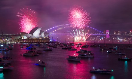 Australia celebrates the arrival of January 2023 with a fireworks display on Sydney Harbour.  Pictured: the 9pm fireworks show.Pictured: GV,General ViewRef: SPL5512331 311222 NON-EXCLUSIVEPicture by: Robert Wallace / SplashNews.comSplash News and PicturesUSA: +1 310-525-5808London: +44 (0)20 8126 1009Berlin: +49 175 3764 166photodesk@splashnews.comWorld Rights