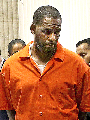 R Kelly's 'I Admit It' Album Seems To reference Sex Trafficking – Hollywood Life