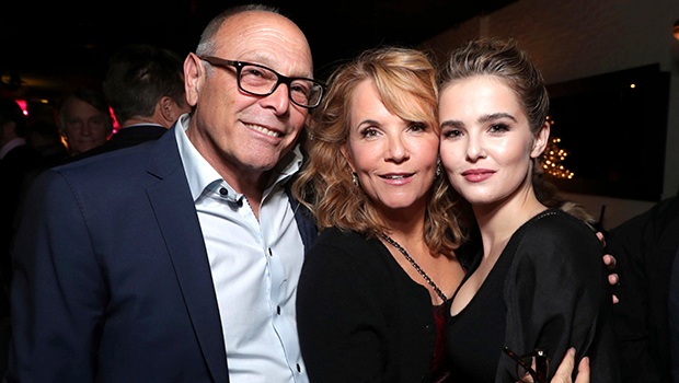 Zoey Deutch's Famous Parents: Everything You Need to Know About Her 'Back to the Future' Star Mom and Director Dad
