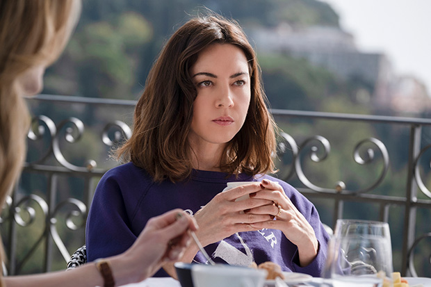 The White Lotus:' Aubrey Plaza Thinks Harper Is Still “Disgusted