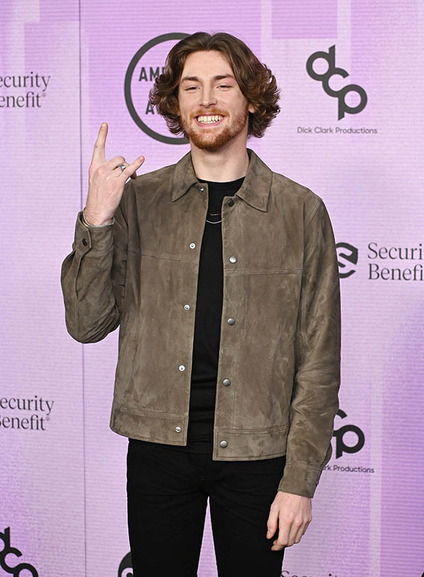 2022 American Music Awards in Los Angeles. 20 Nov 2022 Pictured: Bailey Zimmerman. Photo credit: SamPayne@Broadimage / MEGA TheMegaAgency.com +1 888 505 6342 (Mega Agency TagID: MEGA919756_093.jpg) [Photo via Mega Agency]