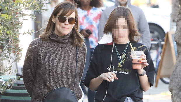 Seraphina Affleck, 13, Is Just As Tall As Mom Jennifer Garner On Shopping Outing