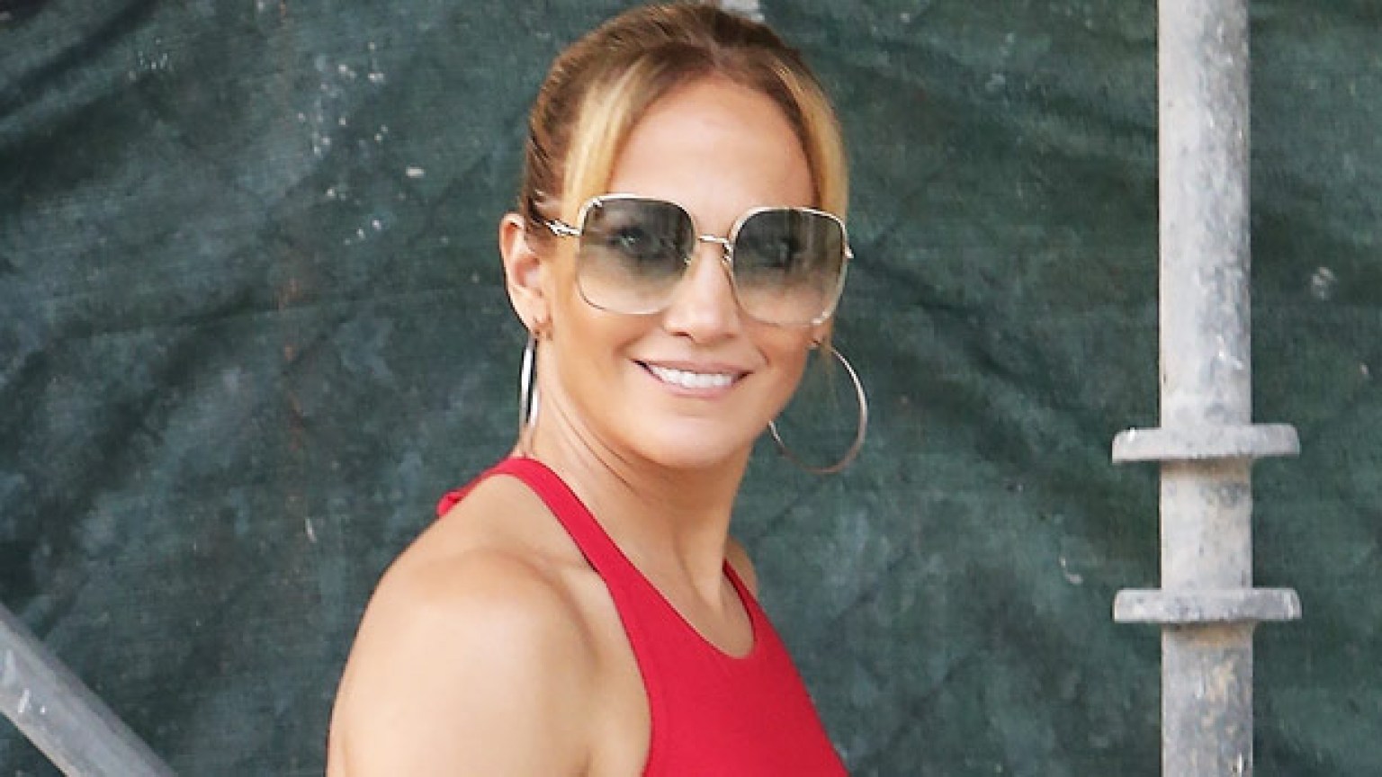 Jennifer Lopez Rocks Pink Sports Bra For Bodyarmor Promo Hollywood Life