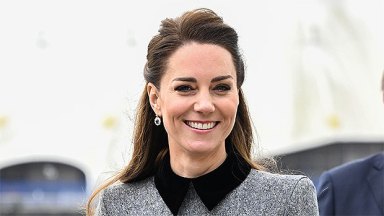 Kate Middleton Videoda Kraliyet Noel Ağacına "Son Dokunuşlar" Yapıyor - Hollywood Life