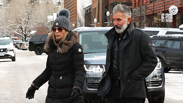 Lori Loughlin Bundles Up In Aspen With Husband Mossimo Giannulli As They Go Shopping Before NYE: Rare Photos