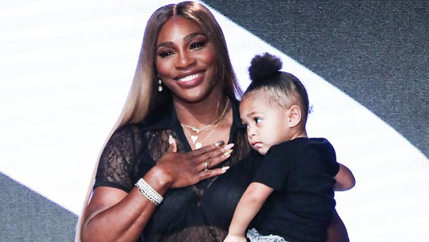 Serena Williams kuschelt mit ihrer Tochter Olympia, 5, auf einem Kurzurlaub mit Ehemann Alexis Ohanian