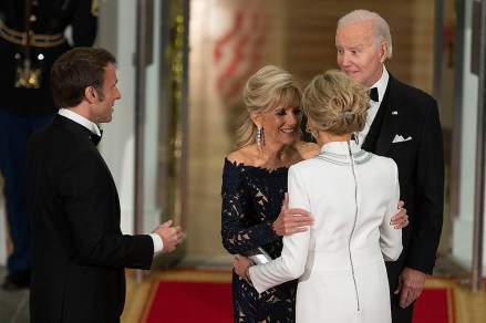 US President Joe Biden and first lady Dr Jill Biden welcome Presidents Emmanuel Macron and Brigitte Macron of France to the State Dinner, in their honor, at the North Gate of the White House, in Washington, DC on Thursday , December 1, 2022 Credit: Cliff Owen / Pool via CNP Photo: Jill Biden,Joe Biden,Emmanuel Macron Ref: SPL5507281 011222 NOT EXCLUSIVE Photo by: Ron Sachs/CNP/SplashNews.com News and Photos Splash USA: +1 310-525-5808 London : +44 (0)20 8126 1009 Berlin: +49 175 3764 166 photodesk@splashnews.com World Rights, No France Rights