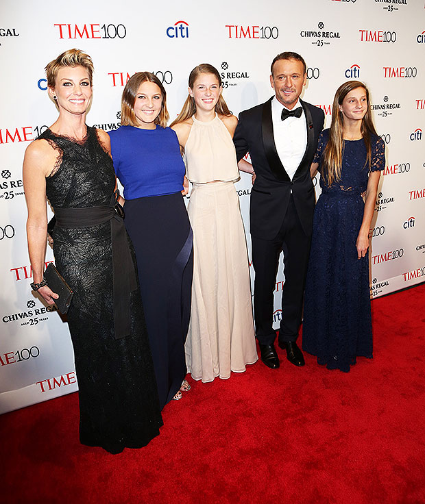 Faith Hill, Tim McGraw, and daughters