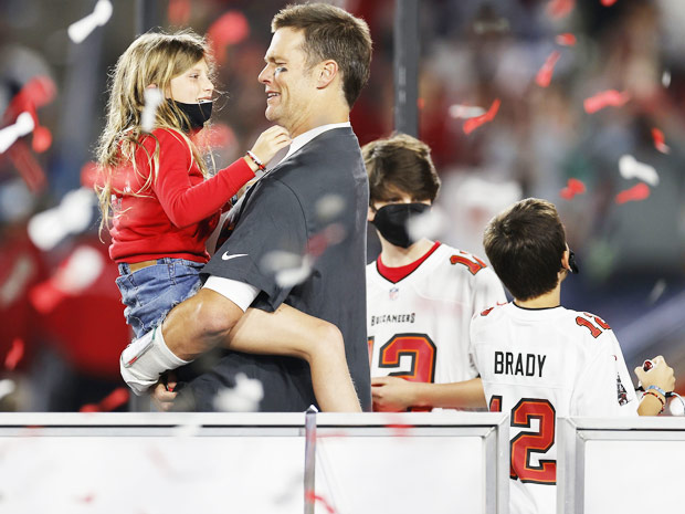 Tom Brady Celebrates Christmas With Kids After Gisele Bundchen Divorce