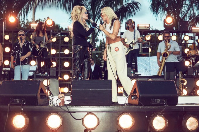 Miley’ & Dolly take the stage