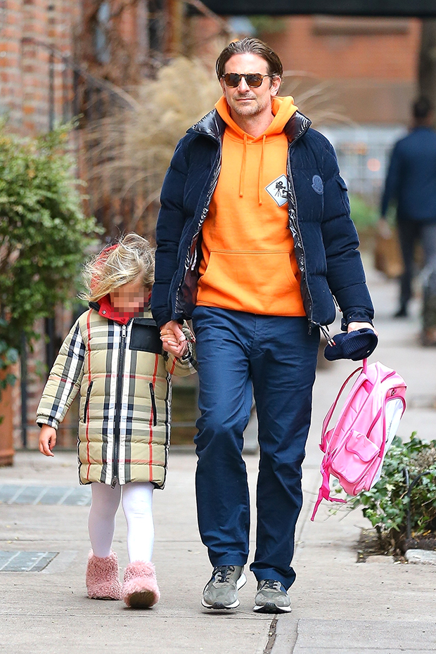 Bradley Cooper Goes On Birthday Walk With His Daughter Lea Hollywood Life