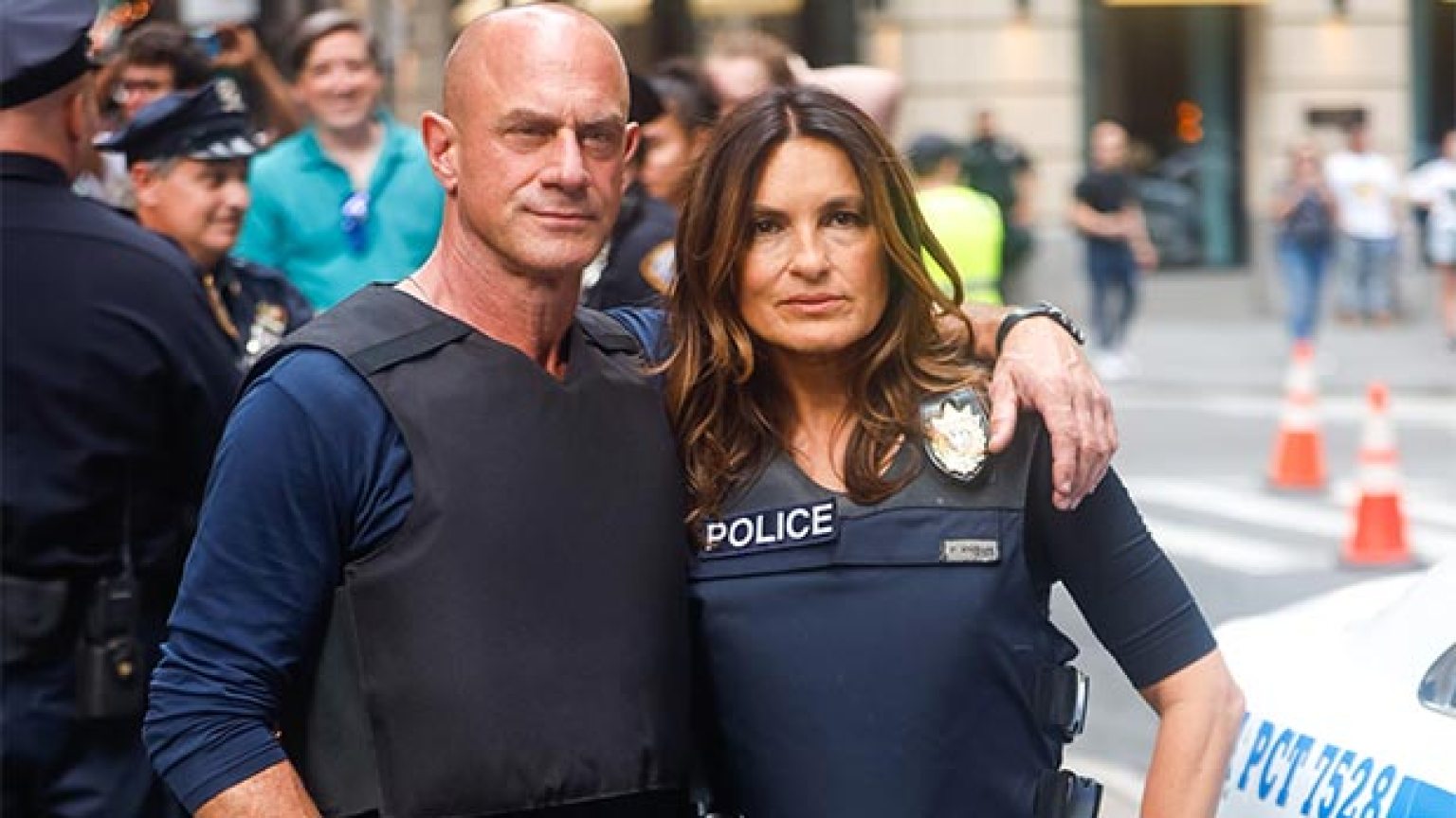 Chris Meloni’s Reacts To Mariska Hargitay ‘SVU’ Kiss Teaser: Video ...