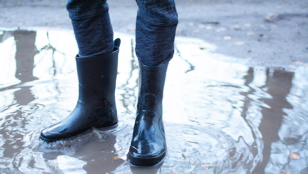 Run, Don’t Walk! Hunter Chelsea Boots Are 50% Off Right Now