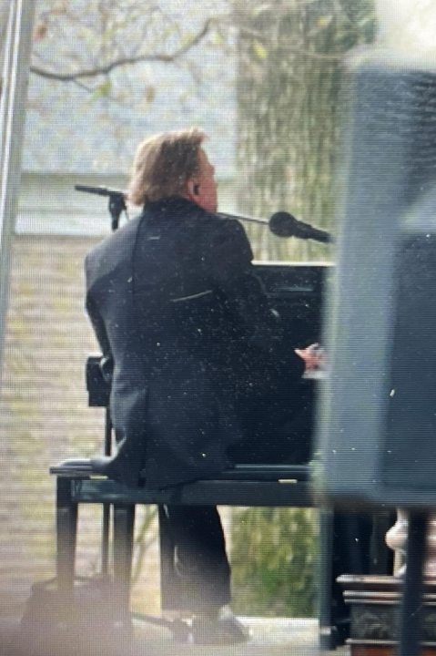 Lisa Marie Presley Funeral: Photos From Private Gathering & Memorial ...
