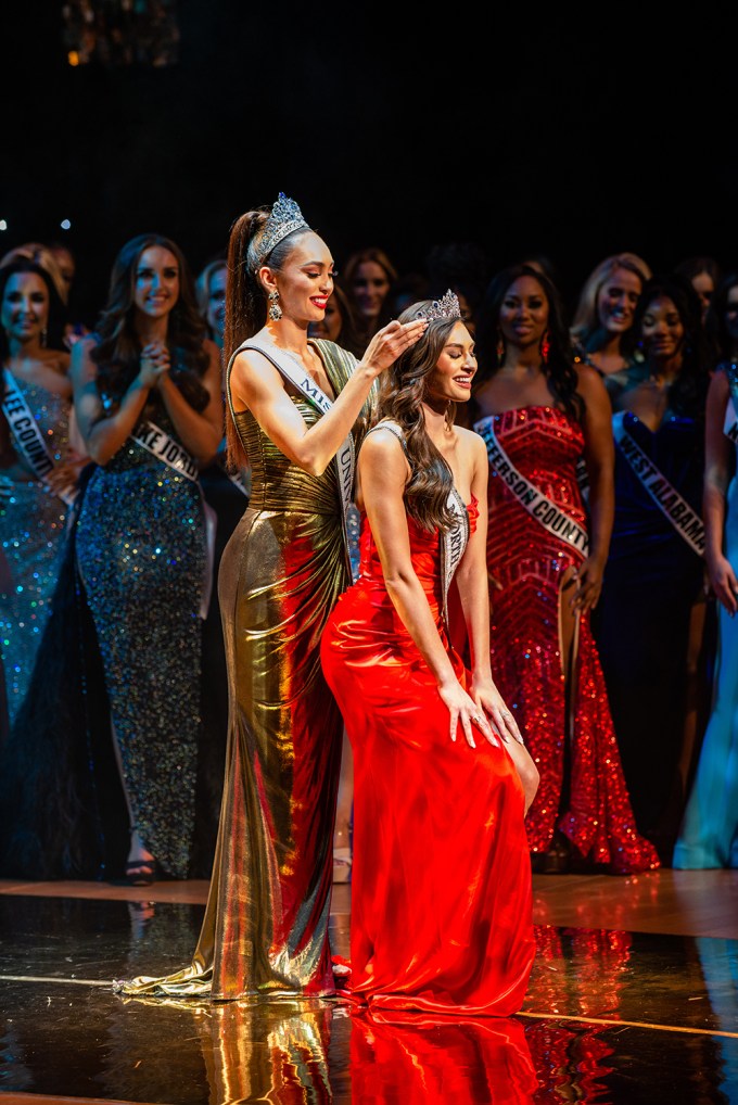 Miss Universe R’Bonney Gabriel Crowned Here Miss USA Successor Last Night