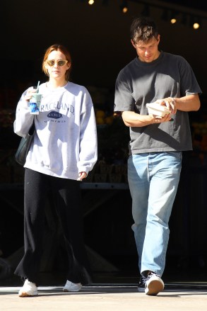 Calabasas, CA  - *EXCLUSIVE*  - Lisa Marie Presley's daughter and actress Riley Keough gets dressed in cozy top and bottoms for lunch with her husband Ben Smith in Calabasas.Pictured: Riley Keough, Ben Smith BACKGRID USA 21 FEBRUARY 2023 BYLINE MUST READ: Vasquez / BACKGRIDUSA: +1 310 798 9111 / usasales@backgrid.comUK: +44 208 344 2007 / uksales@backgrid.com*UK Clients - Pictures Containing ChildrenPlease Pixelate Face Prior To Publication*