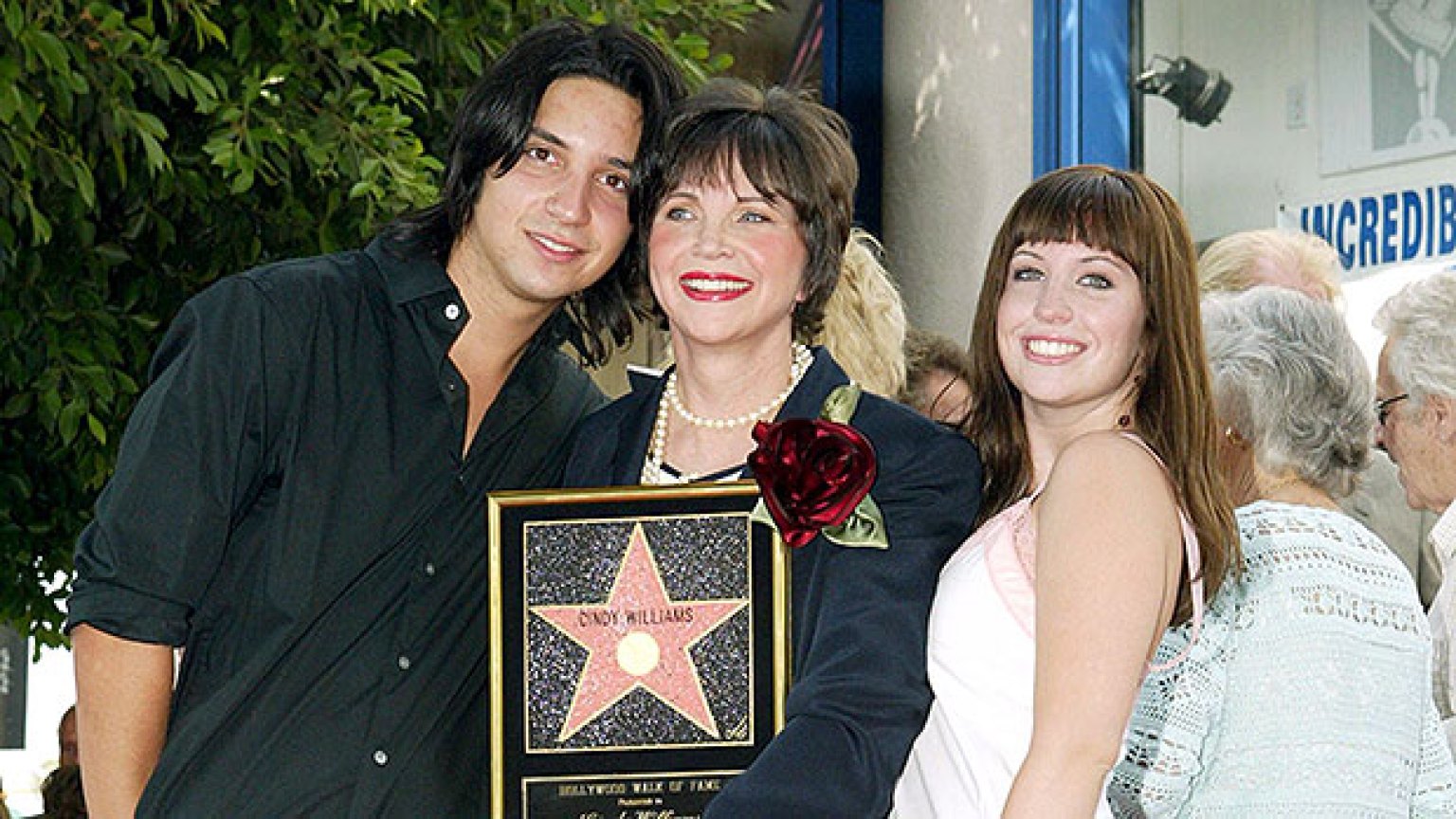 Cindy Williams’ Kids: Everything About The Late Star’s Children – Hollywood Life