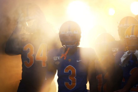 Damar Hamlin #3 of the Pittsburgh Panthers stands in the tunnel before the game against the Virginia Cavaliers during an NCAA football game at Pittsburgh Virginia Football, Pittsburgh, USA - 31 August 2019