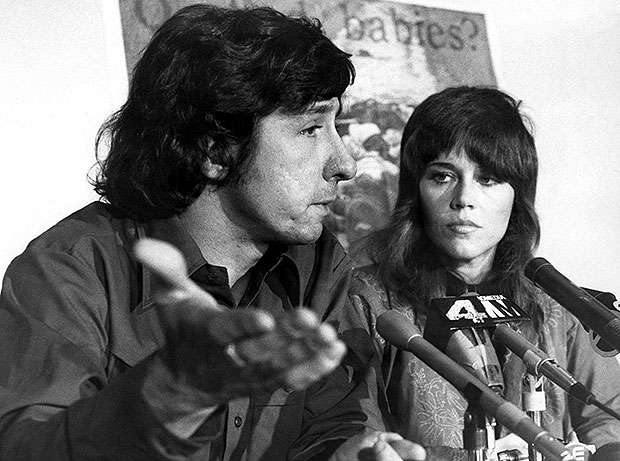 Jane Fonda, Tom Hayden