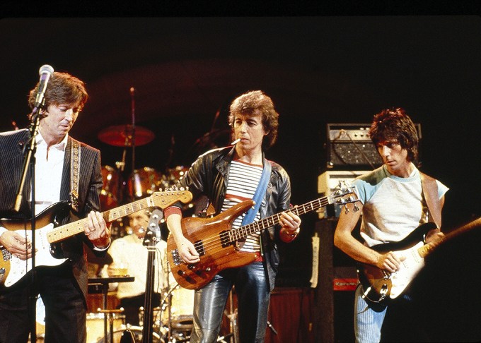 Jeff Beck performs with Jimmy Page, Eric Clapton & Bill Wyman