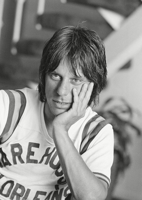 Jeff Beck: Photos Of The Musician – Hollywood Life