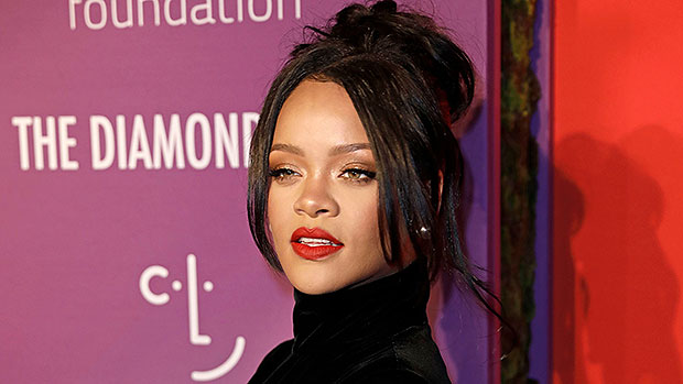 Rihanna wears a spectacular black dress to shine at the Golden Globes ...