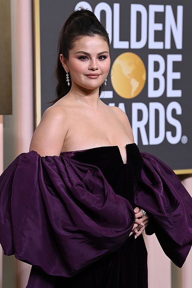 selena gomez golden globes 2022