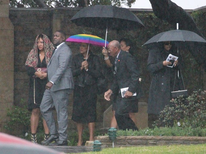 Stephen ‘tWitch’ Boss’s Family Under Umbrellas
