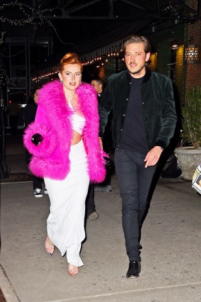 New York City, NY  - Bella Thorne is ready for Valentine's Day in a pink fur coat as she heads out with her boyfriend Mark Emms in New York City.Pictured: Bella ThorneBACKGRID USA 14 FEBRUARY 2023 USA: +1 310 798 9111 / usasales@backgrid.comUK: +44 208 344 2007 / uksales@backgrid.com*UK Clients - Pictures Containing ChildrenPlease Pixelate Face Prior To Publication*