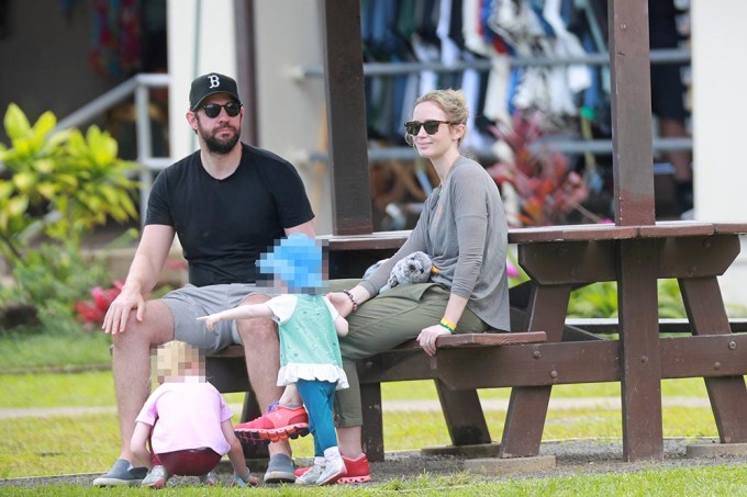 Emily Blunt & John Krasinski’s Family In Hawaii