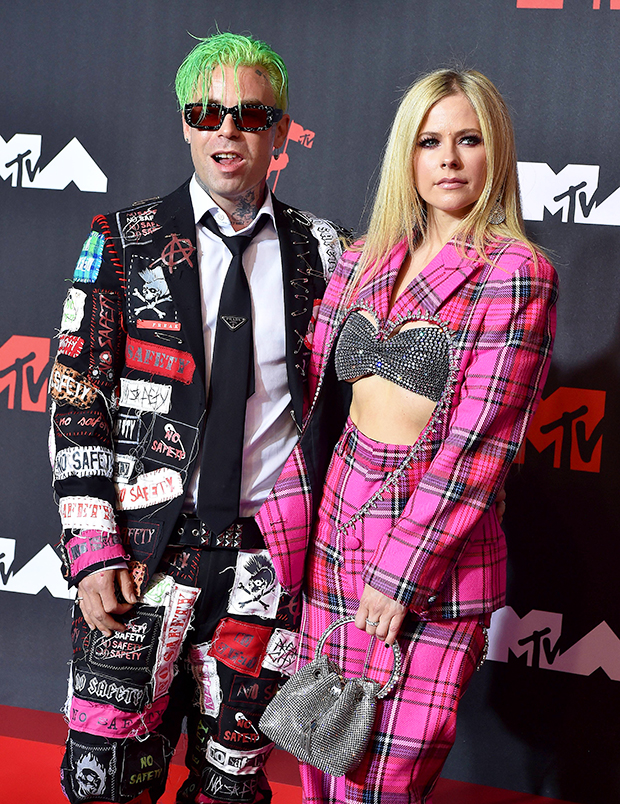 Mod Sun Reacts To Avril Lavigne Split Photos Hollywood Life 