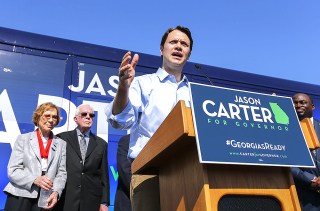 Georgia Democratic Gubernatorial Candidate Jason Carter (r) Speaks As His Grandparents Former Us President Jimmy Carter (c) and Former First Lady Rosalynn Carter Listen During a Campaign Stop in Columbus Georgia Usa 27 October 2014 Carter Faces Incumbent Republican Governor Nathan Deal in the 04 November General Election United States Columbus
Usa Georgia Governor Race - Oct 2014