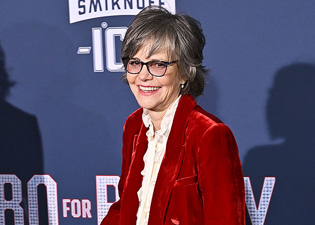 Beryl TV Sally-Field-Alan-Greisman-ss-embed2 Find Out Who She’s Been Married To – Hollywood Life Entertainment 