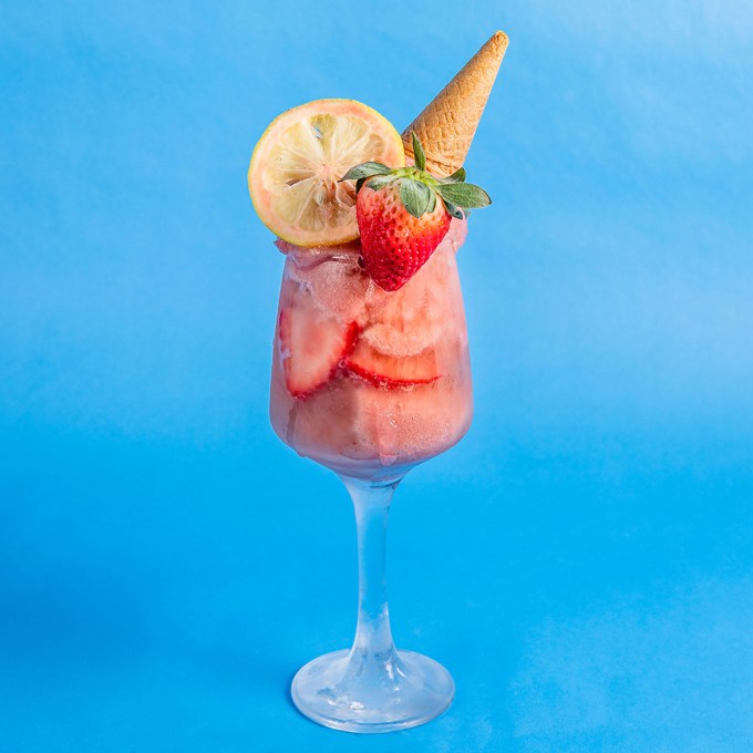 Strawberry Sangria Spritz Cocktail Sundae