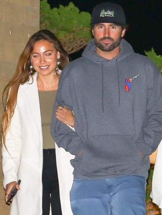 Malibu, CA  - *EXCLUSIVE*  -His two favorite ladies! Reality star veteran Brody Jenner is seen enjoying dinner with his girlfriend Tia Blanco and Mother Linda Thompson at Nobu in Malibu.Pictured: Brody Jenner, Tia Blanco, Linda ThompsonBACKGRID USA 15 NOVEMBER 2022 USA: +1 310 798 9111 / usasales@backgrid.comUK: +44 208 344 2007 / uksales@backgrid.com*UK Clients - Pictures Containing ChildrenPlease Pixelate Face Prior To Publication*