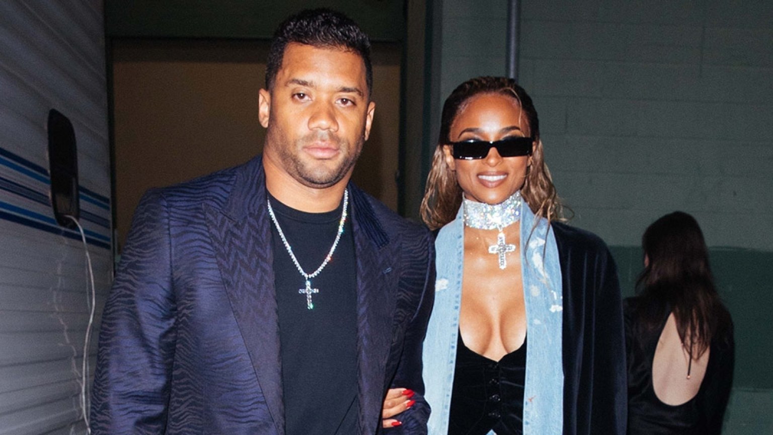 Ciara’s Plunging Black Top & Baggy Jeans With Russell Wilson: Photos ...