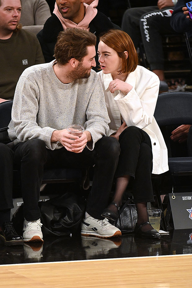 Emma Stone & Dave McCary Enjoy Basketball Game Date: See Photos – Hollywood  Life
