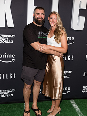 Eagles star Jason Kelce's wife, Kylie, joins him on New Heights