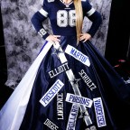 Kelly Clarkson Wears Custom Dallas Cowboys Dress at NFL Honors 2023 – WWD