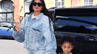 Kylie Jenner Takes Kids Aire & Stormi & Niece Chicago To Disneyland ...
