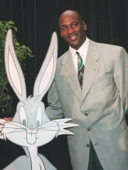 JORDAN BUGS On Nov. 15, Warner Bros. will release a movie inspired by a TV commercial. "Space Jam," is a live-action/animation film starring sports icon Michael Jordan, right, with cartoon character Bugs Bunny, among others. The pair are seen in New York during a news conference for the movie in 1995
MICHAEL - BUGS, NEW YORK, USA