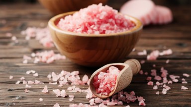 pink-bath-salts