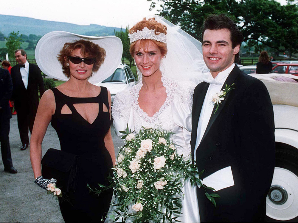 MARRIAGE OF DAMON WELCH AND REBECCA TRUEMAN, YORKSHIRE, BRITAIN - JUN 1991