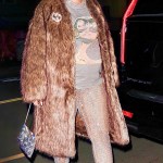 Santa Monica, CA - *EXCLUSIVE* - Rihanna is stylish in a brown fur jacket as she arrives to a late night dinner with friend Melissa Forde at Giorgio Baldi in Santa Monica, Ca Pictured: Rihanna BACKGRID USA 2 JUNE 2023 USA: +1 310 798 9111 / usasales@backgrid.com UK: +44 208 344 2007 / uksales@backgrid.com *UK Clients - Pictures Containing Children Please Pixelate Face Prior To Publication*
