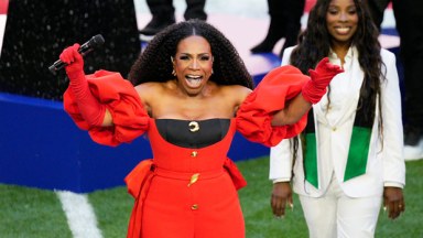 Sheryl Lee Ralph Sings Anthem in Red Jumpsuit at Super Bowl 2023 – WWD