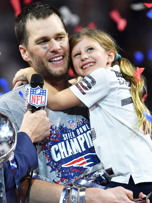 Tom Brady & Daughter Vivian Enjoy Ski Vacation Together: See The