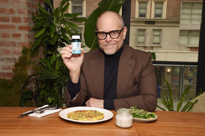 Alton Brown Starts His Morning With Neuriva For Brain Awareness Week.