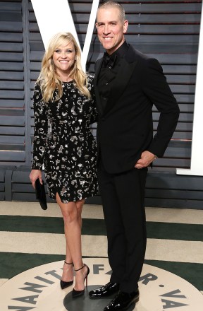 Reese Witherspoon ve Jim Toth Vanity Fair Oscar Partisi, Los Angeles, ABD - 26 Şubat 2017