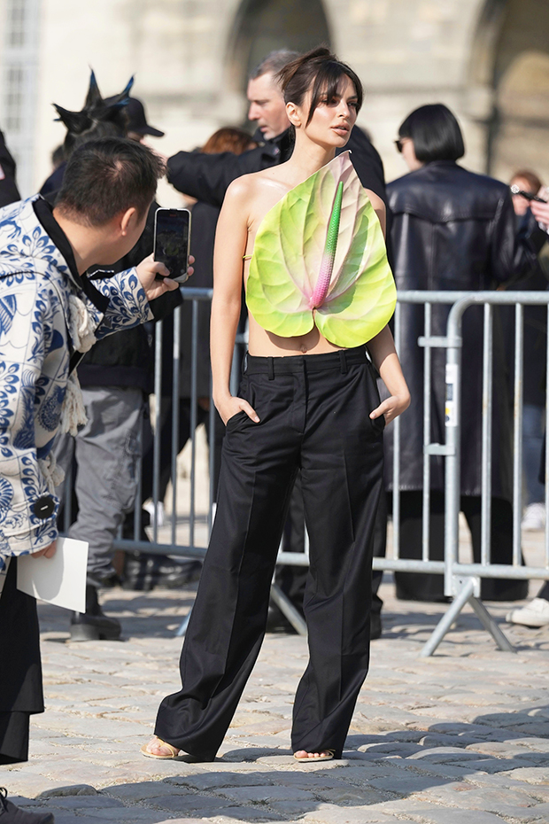 Emily Ratajkowski’s Leaf Shirt At Paris Fashion Week: Photos ...